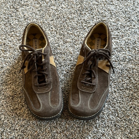 Airwalk Women’s Corduroy Sneakers. Brown/Tan Size 9 - Picture 1 of 7